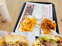 -The Habit Burger Grill 哈比特汉堡(世博店)