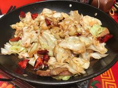 干锅手撕包菜-扎与夏私房菜(西藏自治区拉萨市丹杰林巷店)