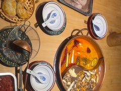 -洱火云南酸菜牛肉火锅(石景山当代商城店)