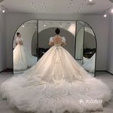 正在备婚的仙女们可以来店里看看