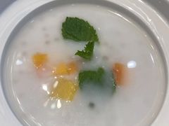-香山湖家家宴(中山陵店)