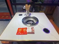 -钢管厂五区小郡肝串串香(奥克斯广场锦城万达店)