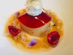传统萨卡帕朗姆酒浸巴巴蛋糕-Le Comptoir de Pierre Gagnaire