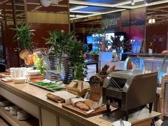 -大中华希尔顿酒店-念自助餐·嗨啤·小龙虾