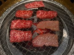 -山川小町·极番烧肉(新地假日广场店)