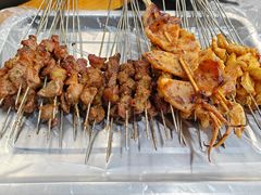 -小山羊功夫串·泰安烧烤·海鲜小炒老地摊店