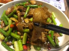-龙巢盱眙龙虾·牛蛙·烧烤宵夜(八卦岭店)