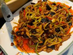 鱼香肉丝-伍先森精品汉餐(军垦路店)