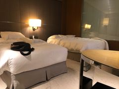 -上海滴水湖皇冠假日酒店