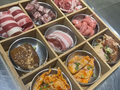 -马路牙子烧烤音乐酒馆(望京店)
