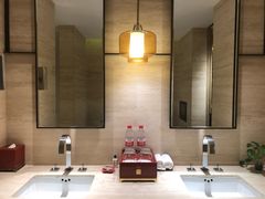 -上海衡山路十二号华邑酒店