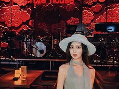 -FOUR PLAY BAR