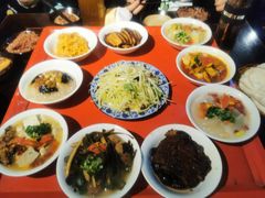 -蓝田九大碗民俗食府(蓝田店)