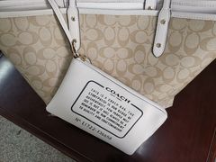 -COACH蔻驰(恒隆广场店)