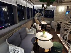 -Oasis Bar & Grill