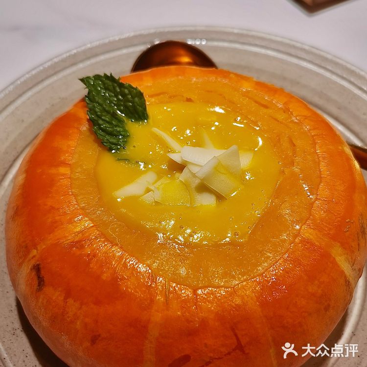 出了南京南站直奔这家韩料……
