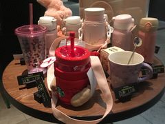 -星巴克(杭州湖滨银泰E区店)