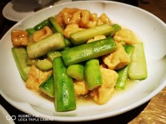 丝瓜烧面筋-京味斋·烤鸭·北京菜(安贞店)