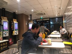 -麦当劳(西客站店)