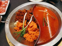 -沸炉重庆老火锅(军事博物馆店)