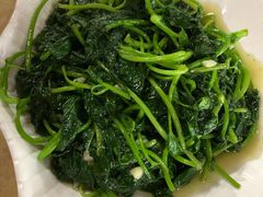 -黄记四更烤乳猪店