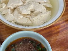 -罗氏豆花饭庄·川菜·土火锅·豆花(卡都花苑店)