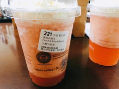 -瑞幸咖啡(杭州绿地中央店)