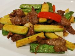 云南小瓜炒猪面肉-景月阁空中食府(希尔顿酒店)