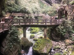 -龙水峡地缝景区