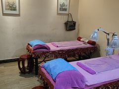 包房-芳草堂中医门诊部(怡芳苑店)