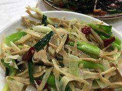 -乡土特色.冷锅鱼.牦牛肉汤锅