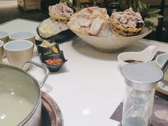 -洪氏嗨捞·猪肚鸡火锅(阳光天地店)