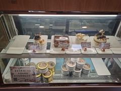 面包甜点陈列柜-一杯潮茶·专注潮汕茶饮(朝阳庄店)
