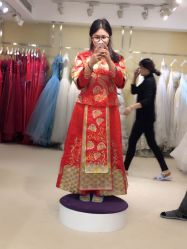 -满庭芳婚纱礼服店