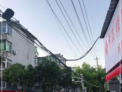 -官亭路小吃一条巷