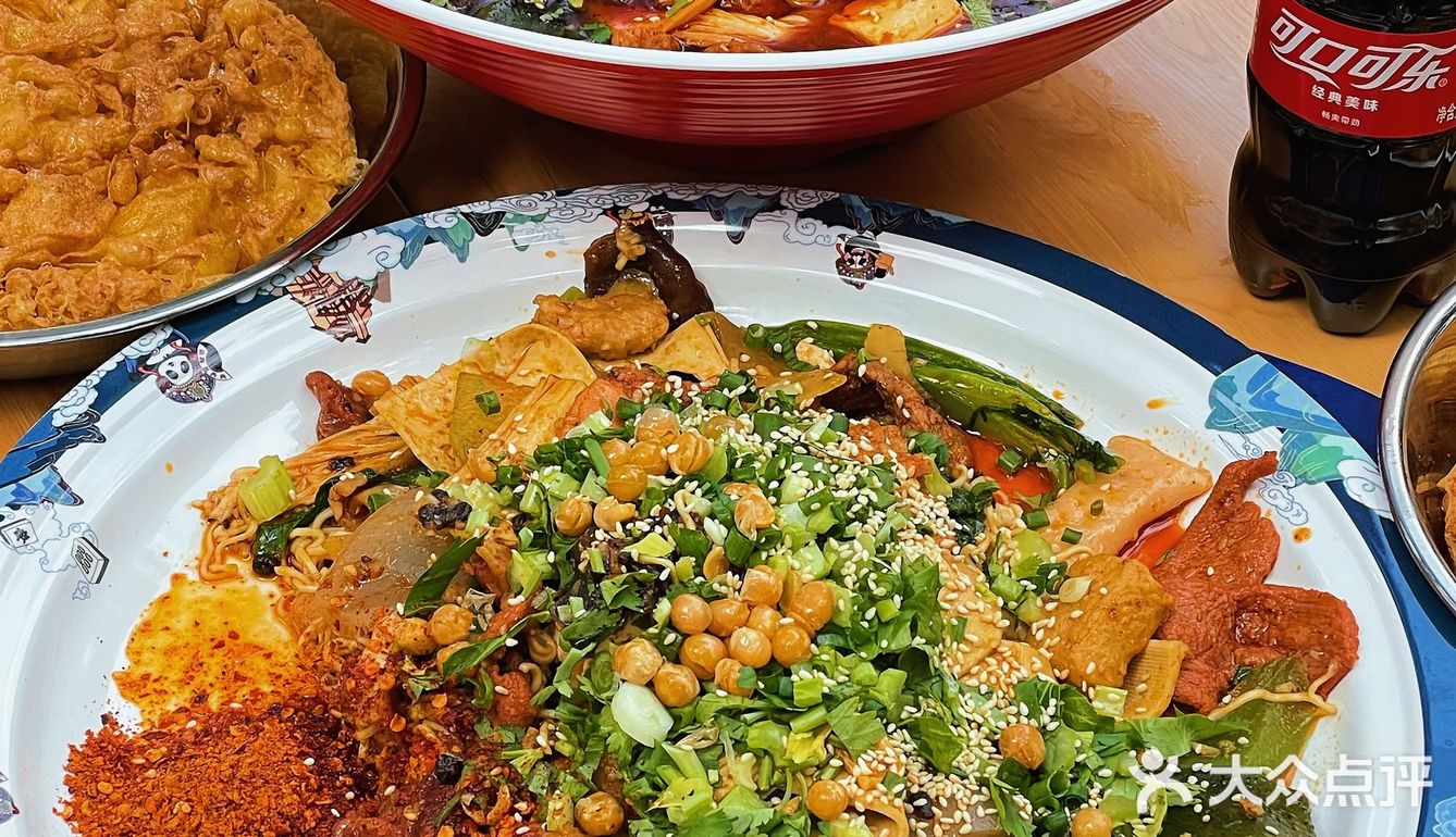好绝！吸满汤汁的炸蛋简直才是冒菜中的灵魂吧