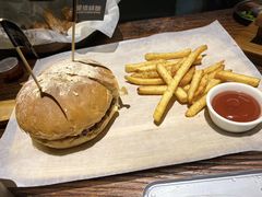 -圣徒精酿美式餐厅saints brewing(裕华万达步行街店)