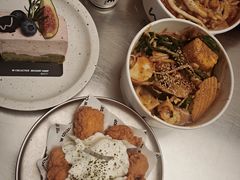 -W COLLECTIVE  DESSERT SHOP