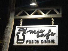 -Mie Cafe