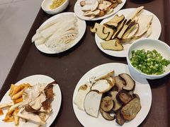 -天宜隆蘑菇宴火锅(石景山旗舰店)