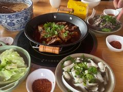 -大众跷脚牛肉馆·非遗传承单位(峨眉山店)