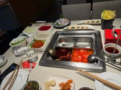 -海底捞火锅鲜切牛肉主题店(长寿路店)