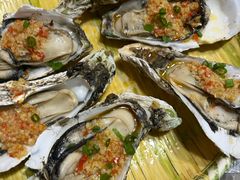 蒜蓉烤生蚝-蠔爺王志德生蚝馆(金沙湾店)