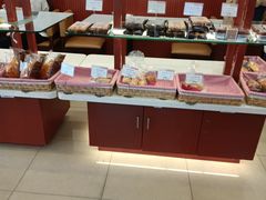 -红宝石·鲜奶小方·海派西点房(开鲁店)