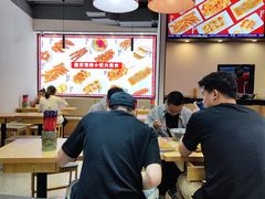 -魔都三兄弟酸辣粉·蘸卤炸串(虹桥万科店)