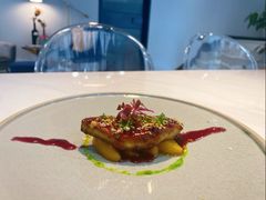 轻煎鹅肝配全麦吐司-XUN Bistro西餐厅