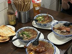 -叶新小吃店(来凤小区总店)