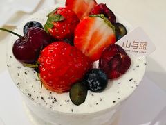 红茶雅默-山与蓝·轻糖鲜果蛋糕(勒泰店)