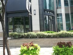 -TESLA 特斯拉(上海太古汇体验店)