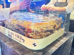 -雍容荟帝王蟹活龙虾展台自助(IFS黑金店)